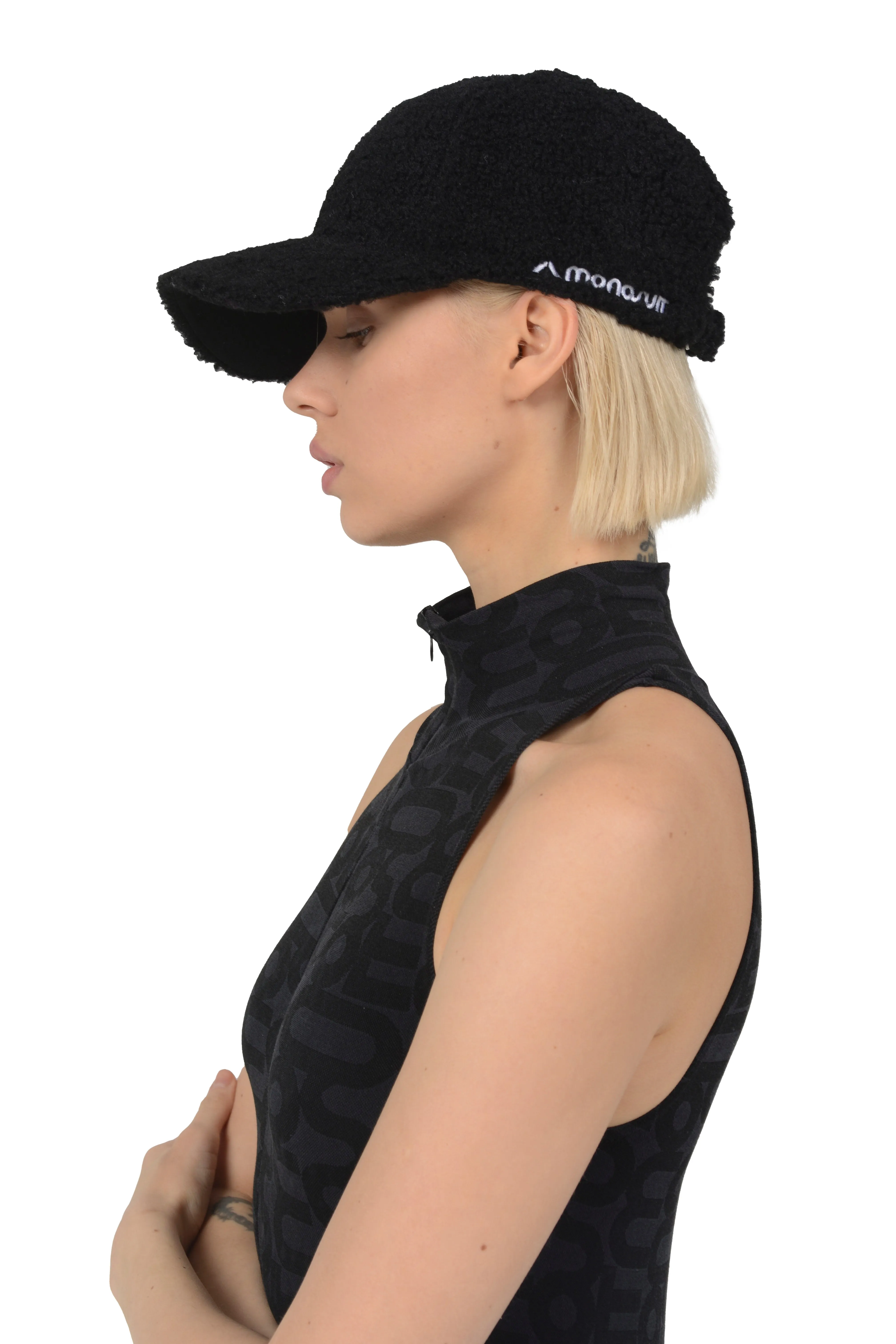CAP Cloud-Crowned Black