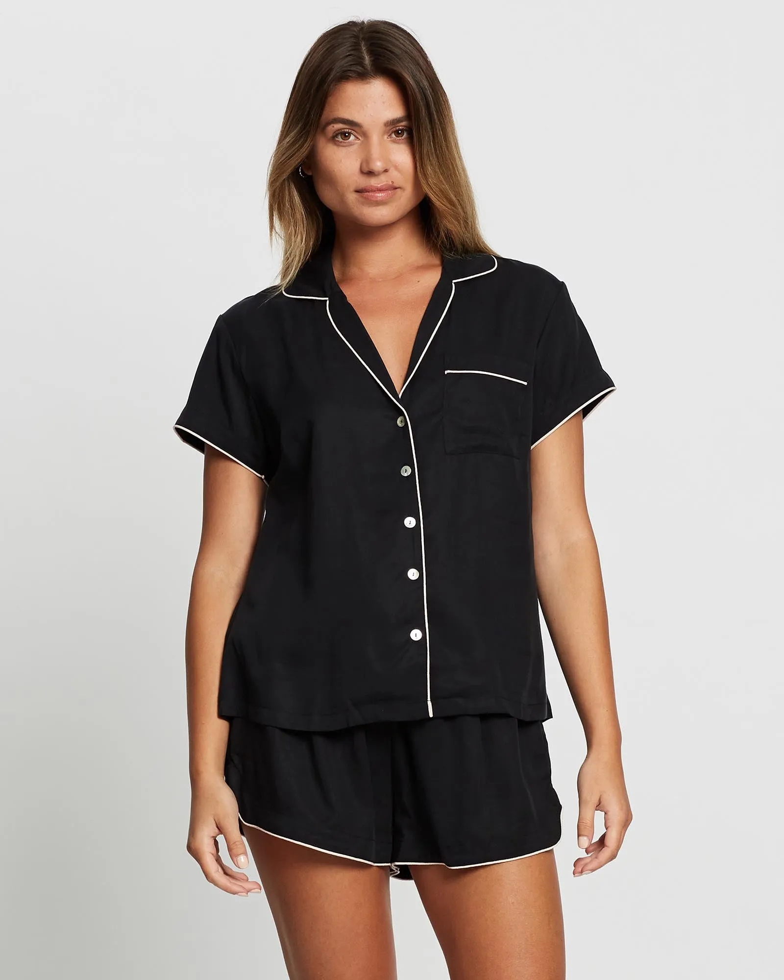 Eva Short Tencel™ Pyjama Set - Black with Blush Piping