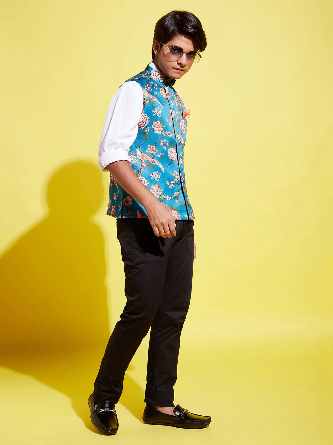 Jashvi Boys Multicolor-Base-Peach Floral Printed Nehru Jacket