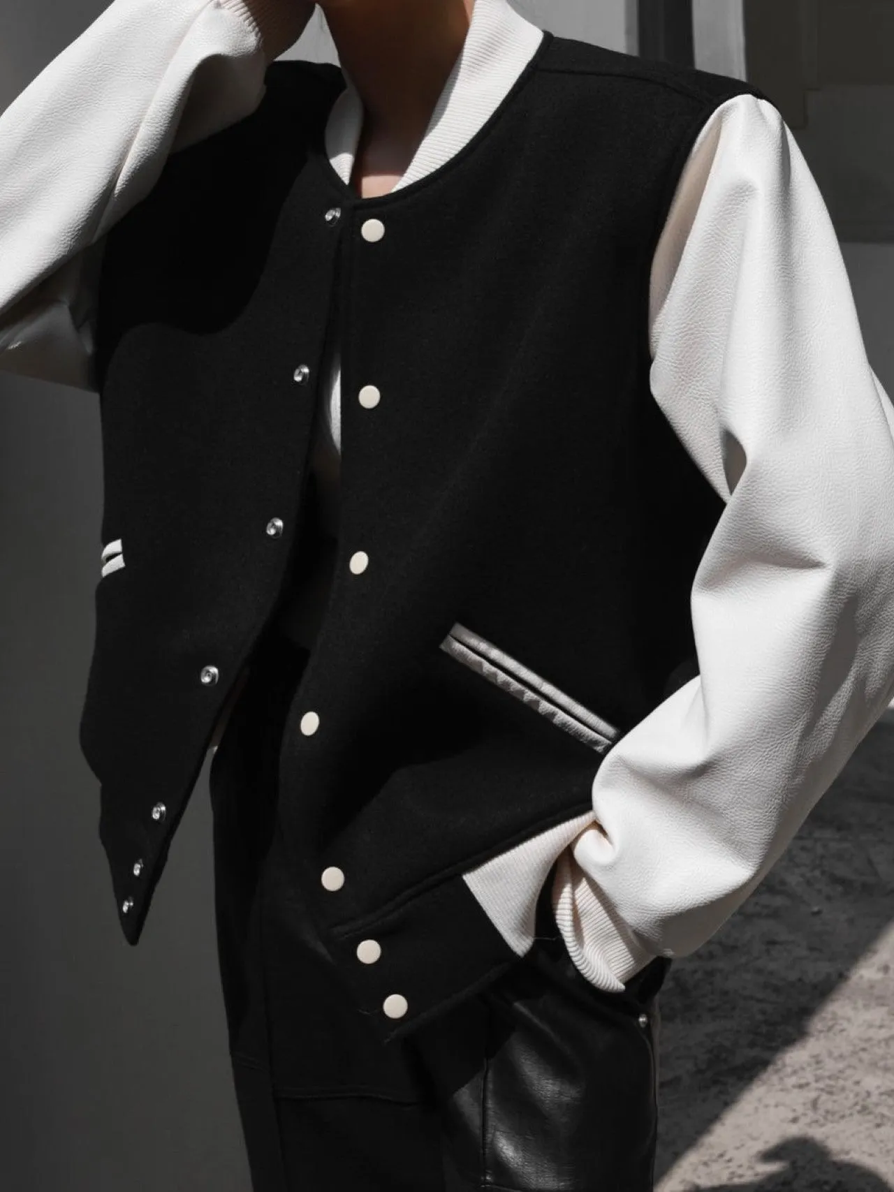 LEATHER SLEEVE WOOL STADIUM JACKET