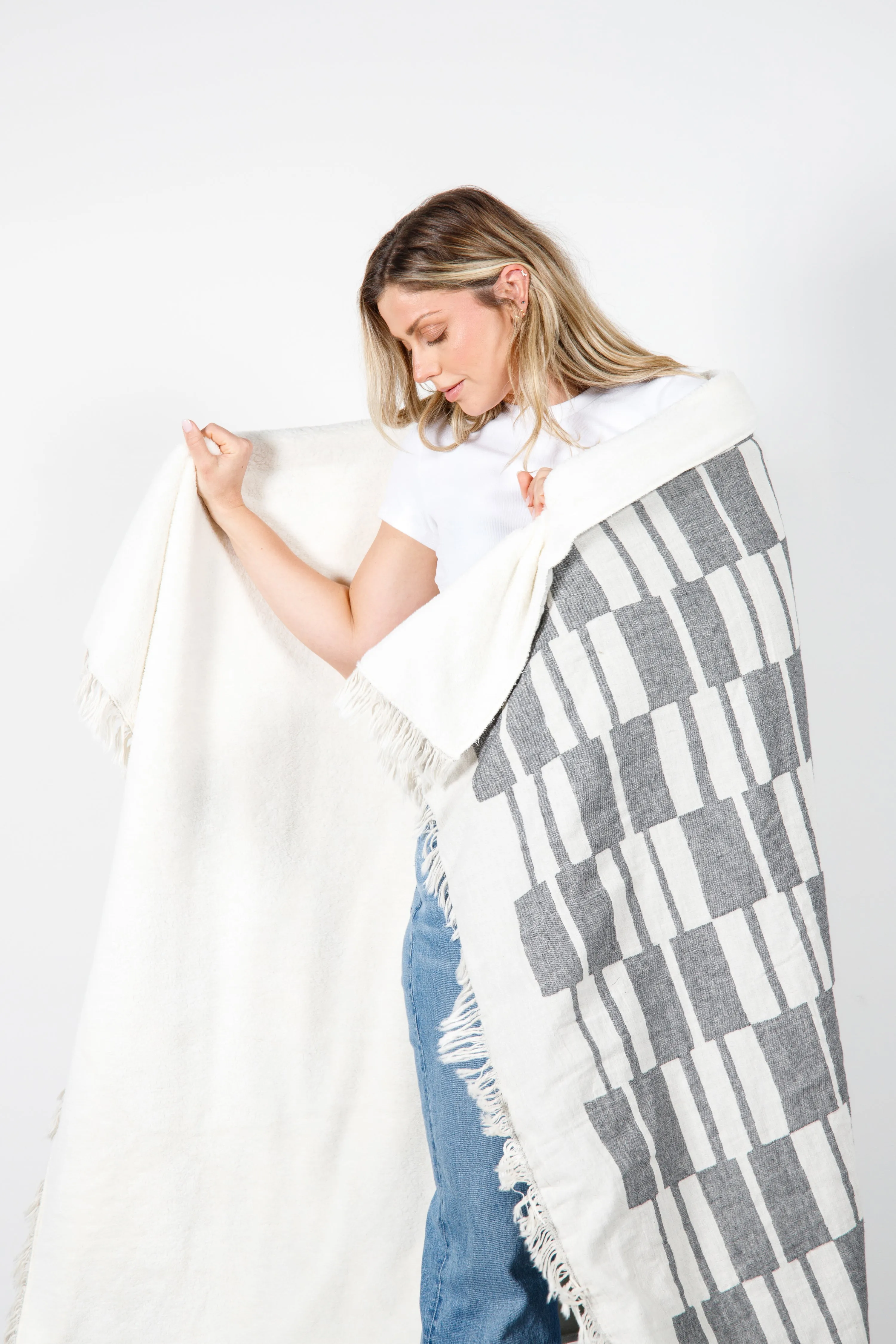 THE VANCE  | Fleece Throw
