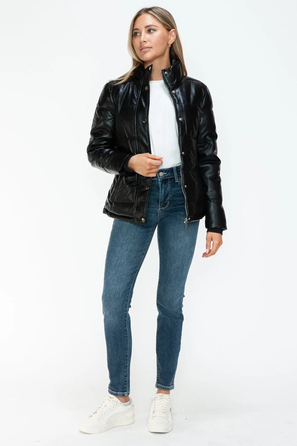 YMI Outwear Women Puffer Jacket Black Zip Snap Pocketed Turtleneck Long Sleeve