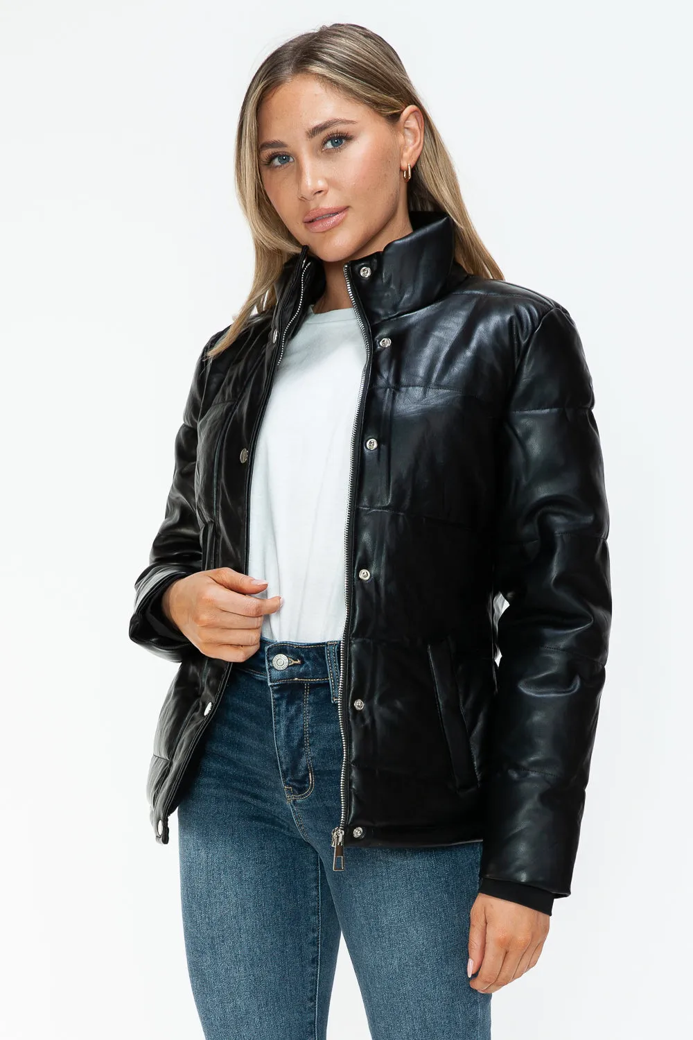 YMI Outwear Women Puffer Jacket Black Zip Snap Pocketed Turtleneck Long Sleeve